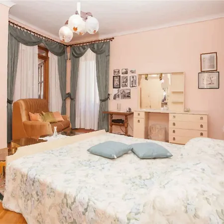 Apartment Carera