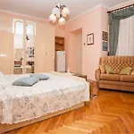 Carera Apartment *
